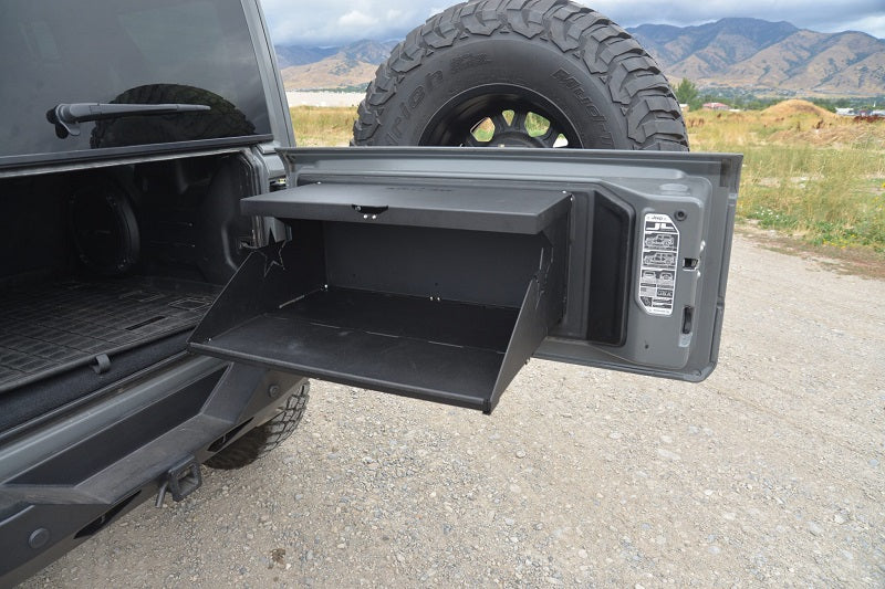 
                  
                    Jeep Trail Tailgate Table for Wrangler JK and JL 2/4 Door Rock Slide Engineering
                  
                